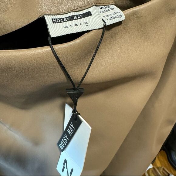 Revolve Noisy May Vegan Leather Clara Penny Mini Skirt - Picture 8 of 9